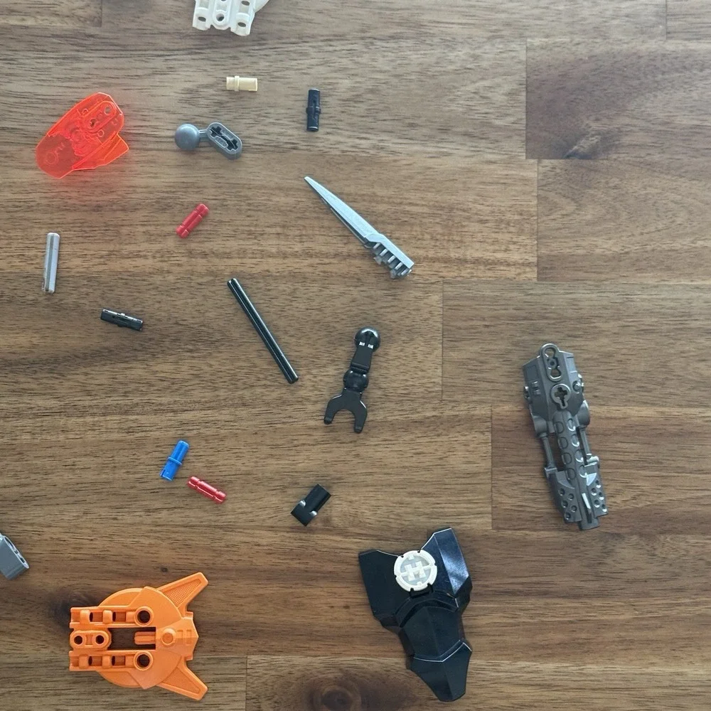 LEGO BIONICLE Hero Factory Bulk Lot of 200+ Parts Pieces 11 oz. SEE PICTURES!